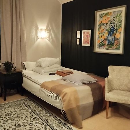 Central Hel Laegenhet. Naera Till Allt. Umeå Exteriér fotografie